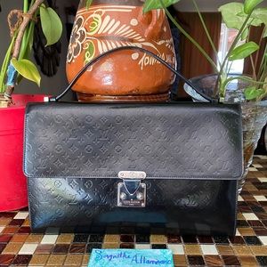 🖤Louis Vuitton Glacé Anouchka Handbag/Clutch 🖤